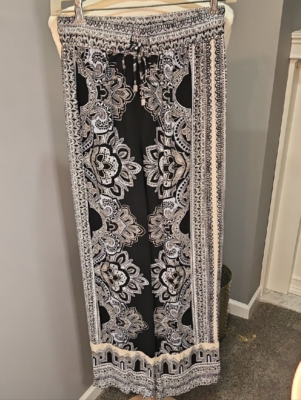 Cynthia Rowley Navy and White Paisley Print Palazzo Pant